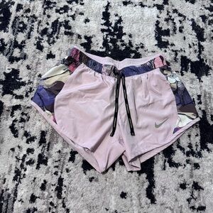 Nike Women's 10K Femme Running Shorts Size Small